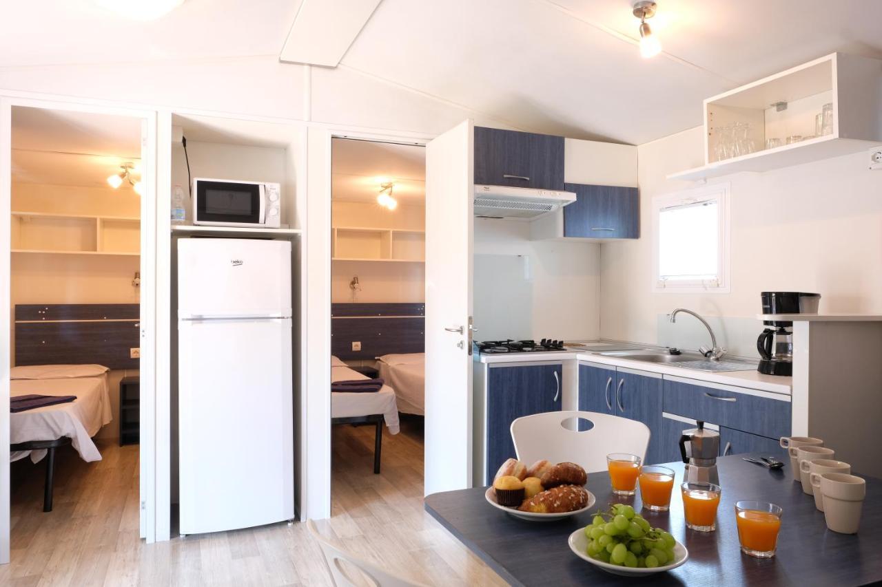 Happy Camp Mobile Homes In Camping Village Free Time Marina Di Bibbona Exterior photo
