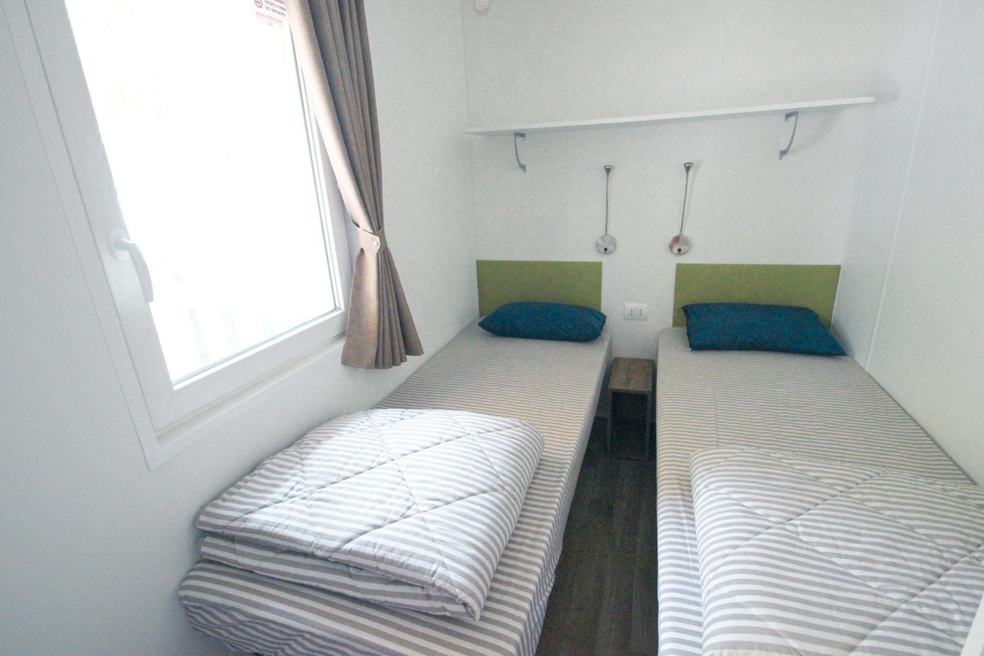 Happy Camp Mobile Homes In Camping Village Free Time Marina Di Bibbona Exterior photo